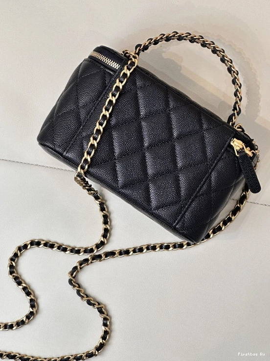 Firstbag Ru CHAIN-16x9.5x8cm WITH SMALL VANITY CHANEL CHANELASSIC 0817